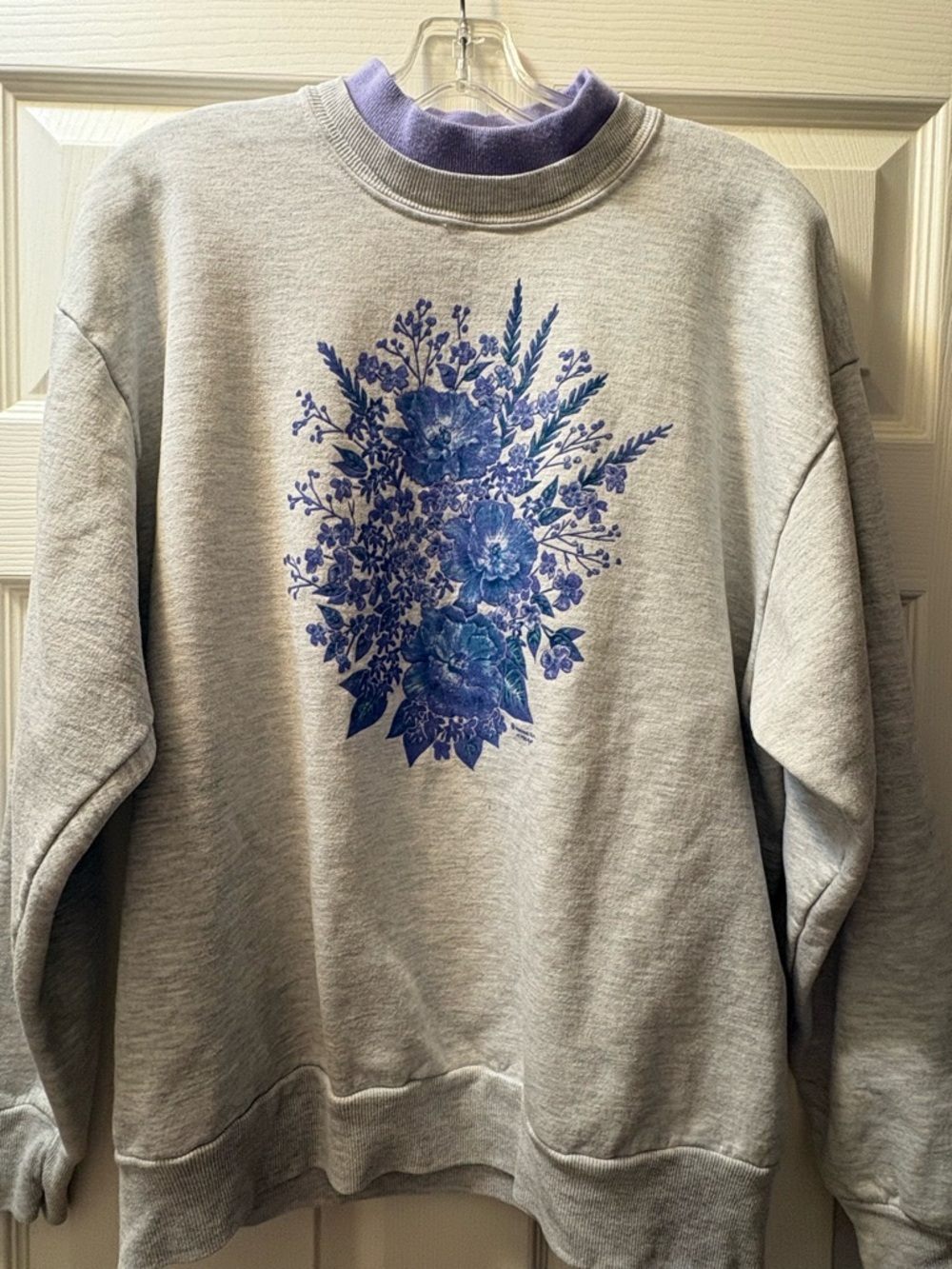 🌸 Vintage 90s Morning Sun Floral Graphic Crewneck